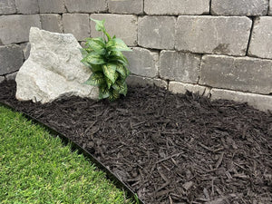 Black Rubber Mulch 20Lb - Shredded