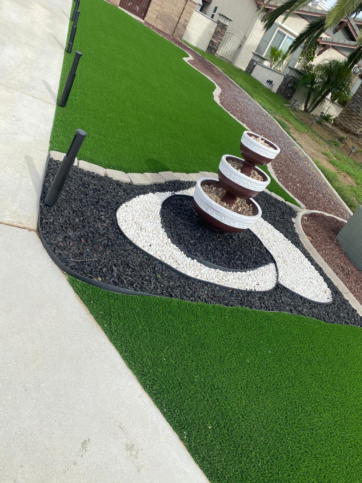 Black Rubber Mulch 20Lb