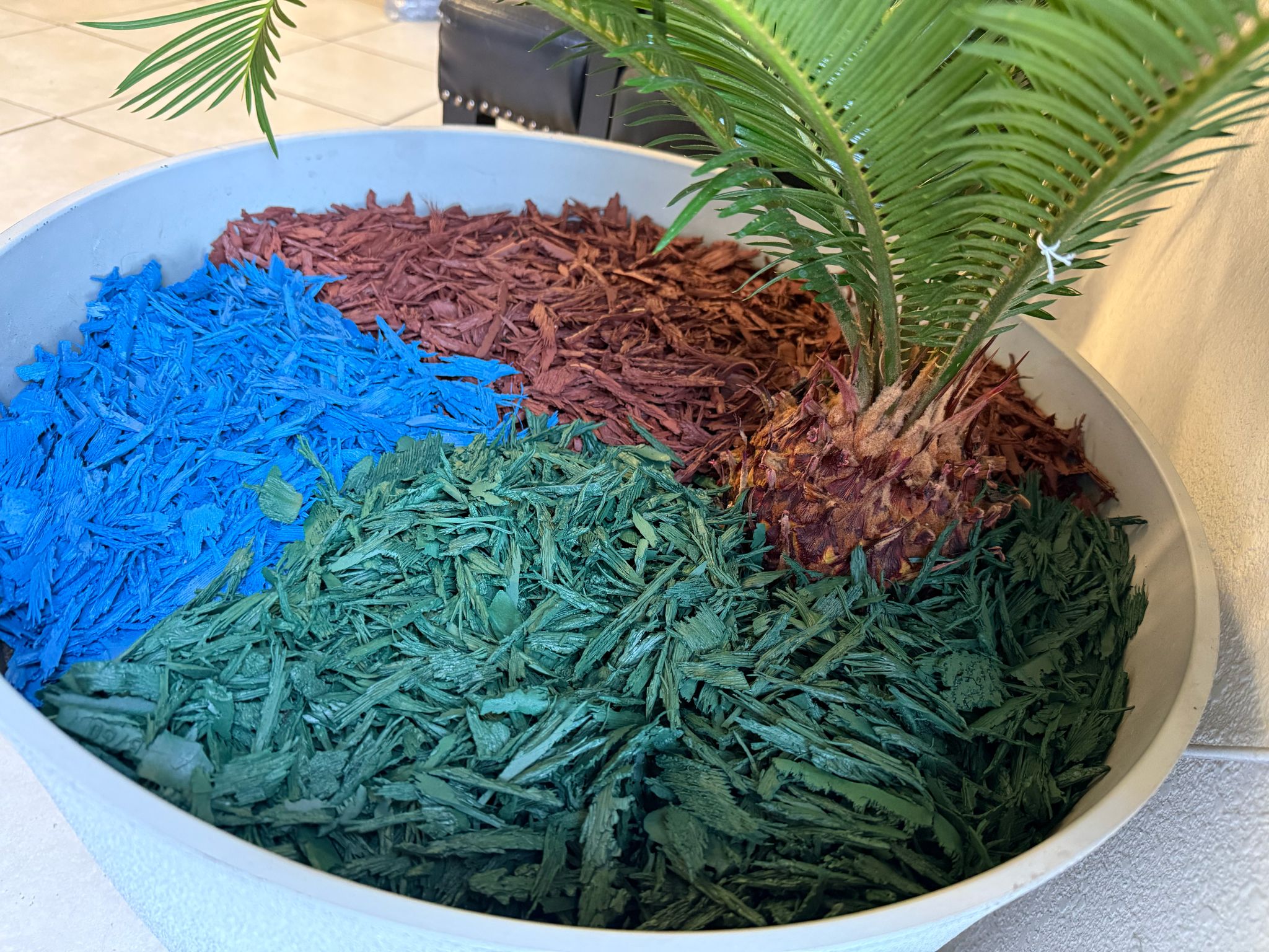 Red Rubber Mulch 20Lb - Shredded