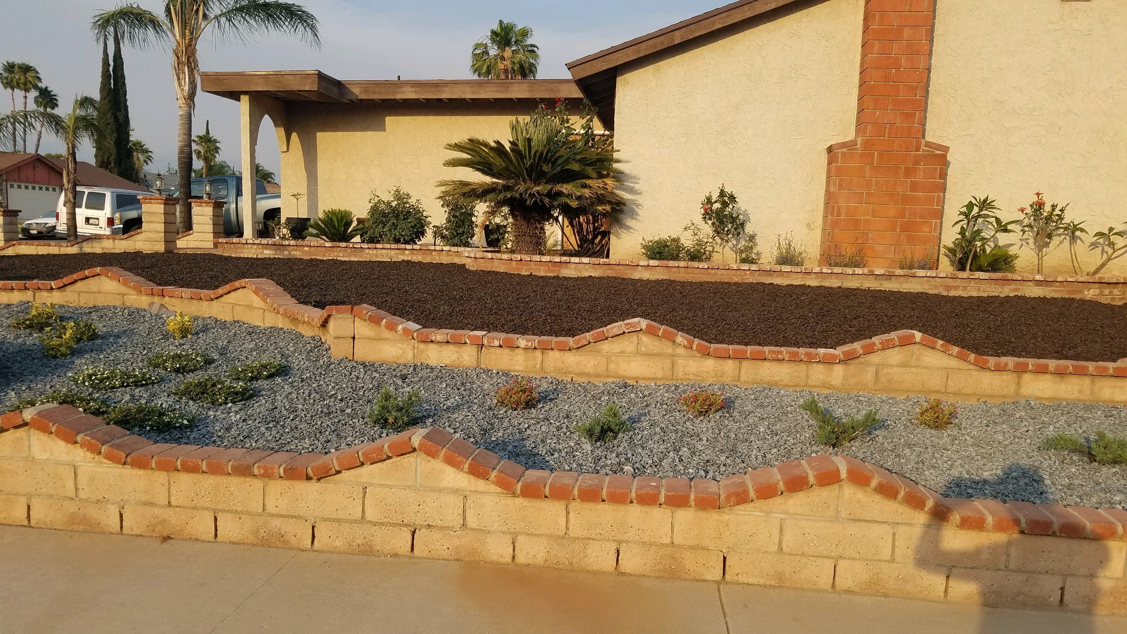 Gray Rubber Mulch 20Lb